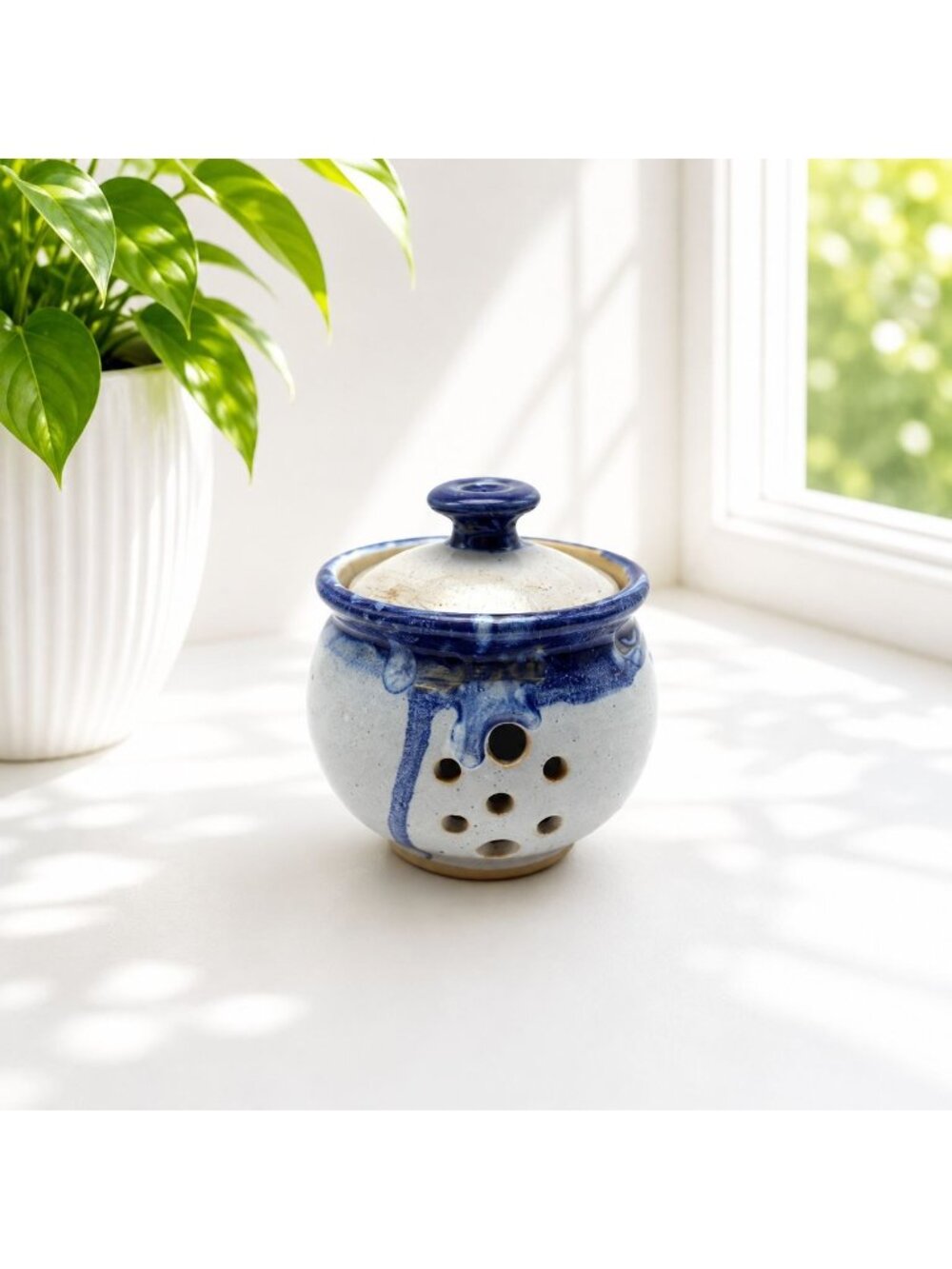 Handmade Ceramic Garlic Keeper With Lid Blue & White Glaze Vent Holes For Freshn